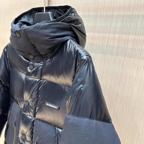 送料込バーバリー えり高 BIGロゴ ショート ダウンジャケット スーパーコピー Bat96356